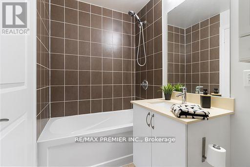 101 - 4700 Highway 7, Vaughan, Ontario  L4L 0B4 - Photo 38 - N12832530