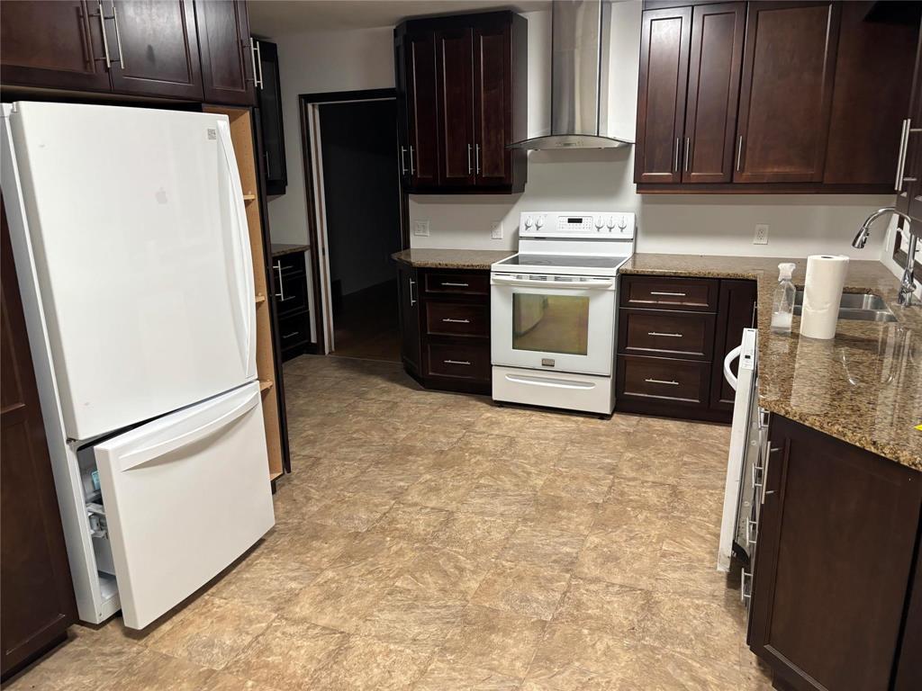 2 Brook Dale Road, Lac Du Bonnet Rm, Manitoba  R0E 1A0 - Photo 13 - 202605758