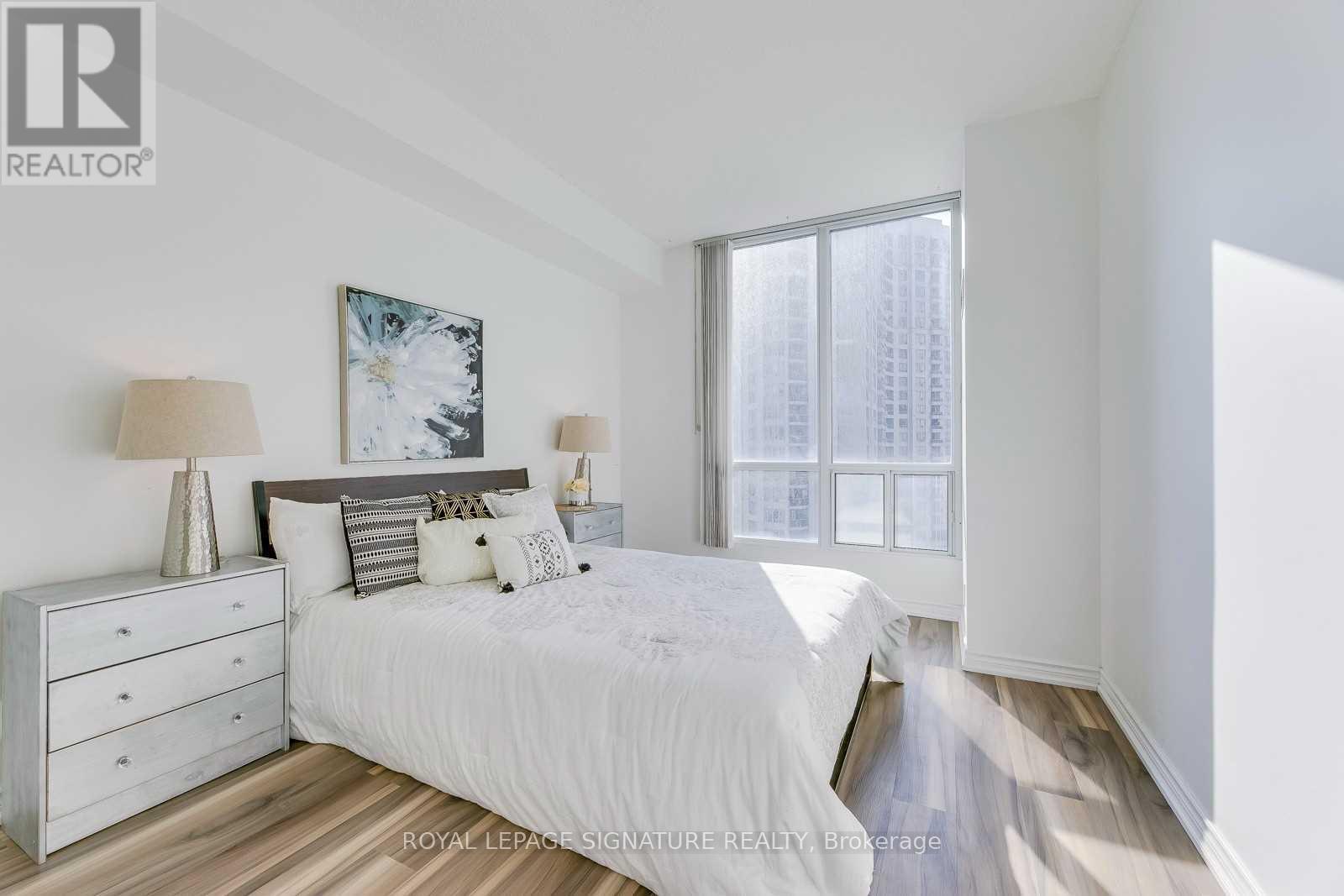 1709 - 3939 Duke Of York Boulevard, Mississauga (City Centre), Ontario  L5B 4N2 - Photo 25 - W12833346