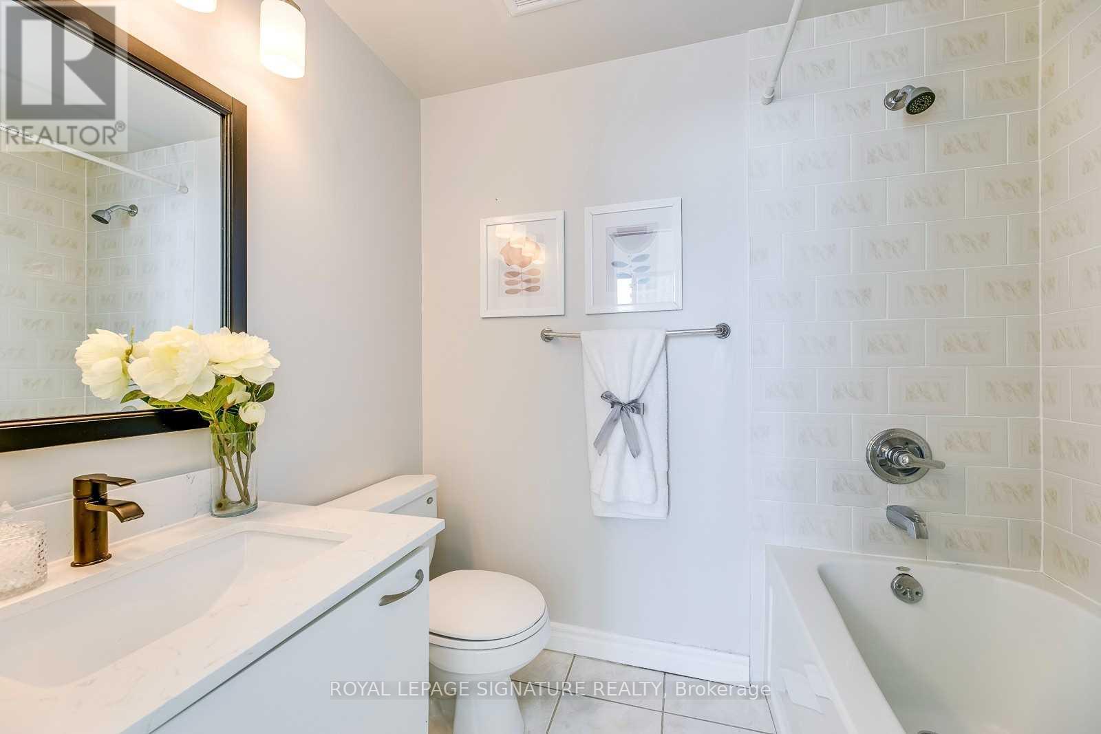 1709 - 3939 Duke Of York Boulevard, Mississauga (City Centre), Ontario  L5B 4N2 - Photo 27 - W12833346