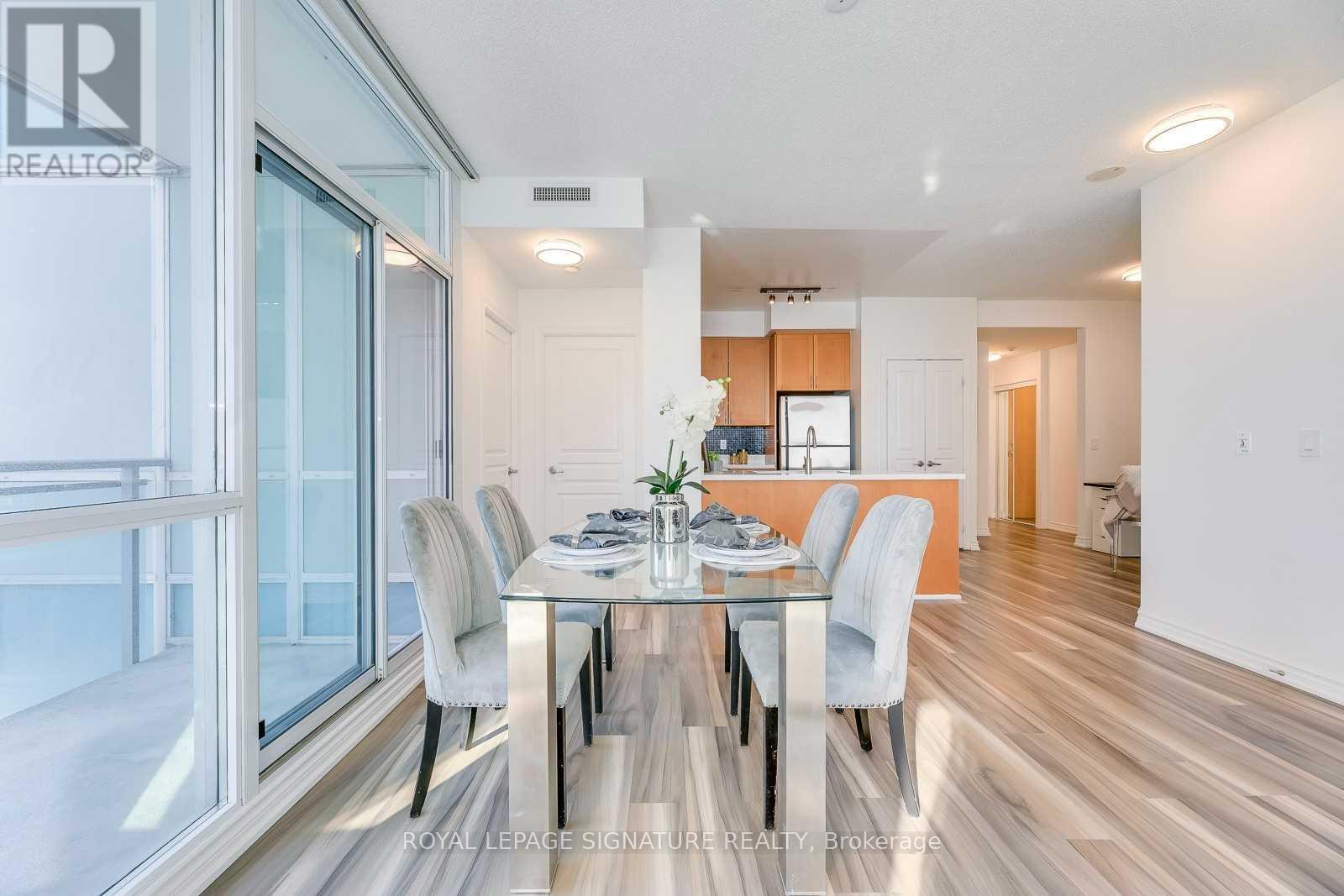 1709 - 3939 Duke Of York Boulevard, Mississauga (City Centre), Ontario  L5B 4N2 - Photo 14 - W12833346