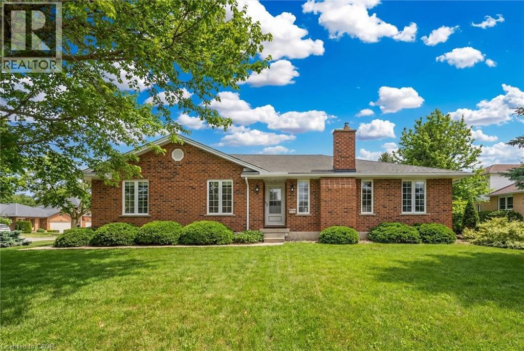 556 STANWOOD Crescent, Waterloo, Ontario