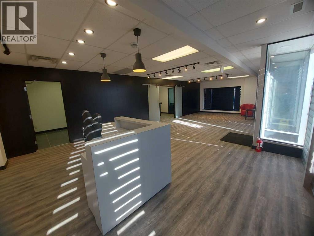 1, 4418 50 Avenue, Red Deer, Alberta  T4N 3Z6 - Photo 3 - A2237745