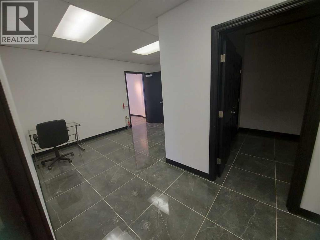 1, 4418 50 Avenue, Red Deer, Alberta  T4N 3Z6 - Photo 11 - A2237745