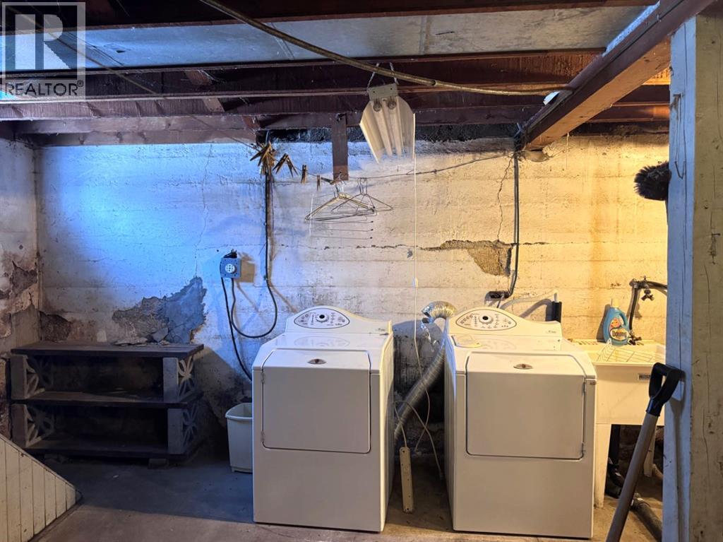 4406 47 Avenue, Stettler, Alberta  T4K 0B7 - Photo 45 - A2252007