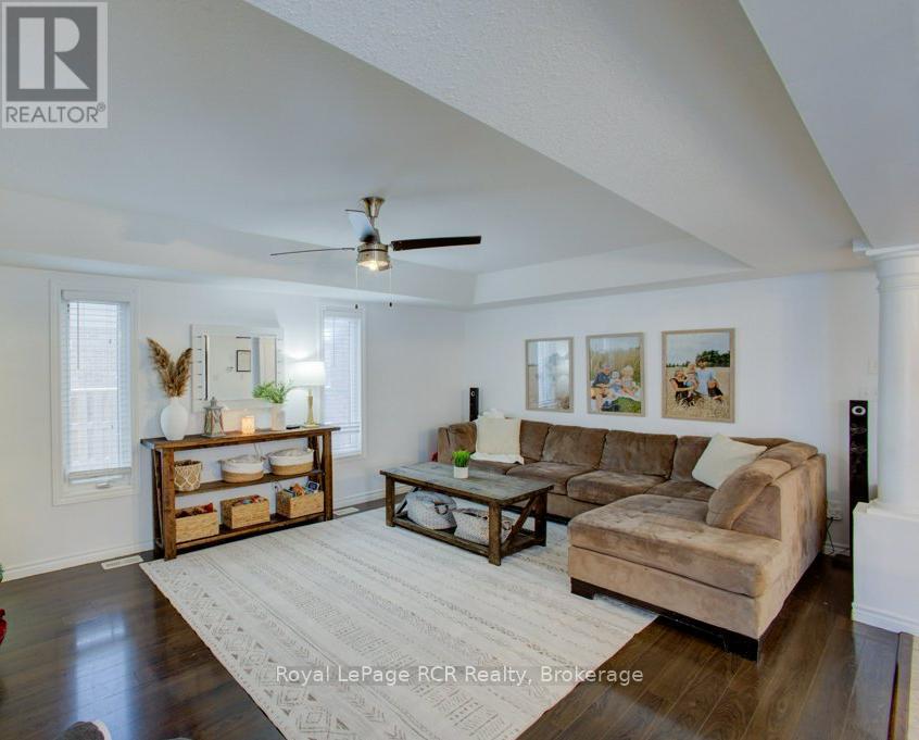 11 Green Street, Mapleton, Ontario  N0G 1P0 - Photo 10 - X12645728