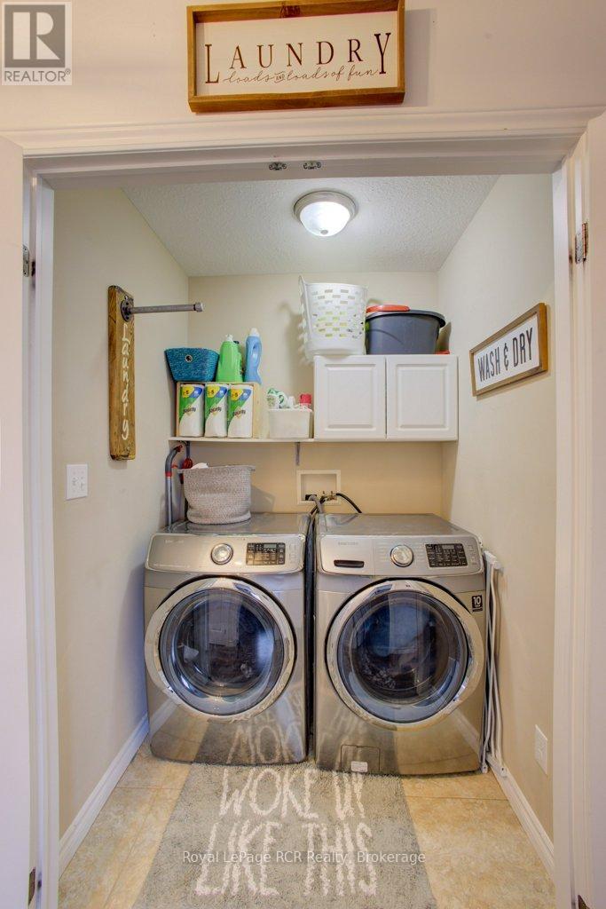 11 Green Street, Mapleton, Ontario  N0G 1P0 - Photo 34 - X12645728