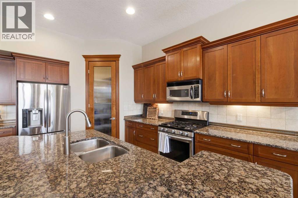 71 Elgin Estates Hill SE, Calgary, Alberta  T2Z 4R1 - Photo 10 - A2292729