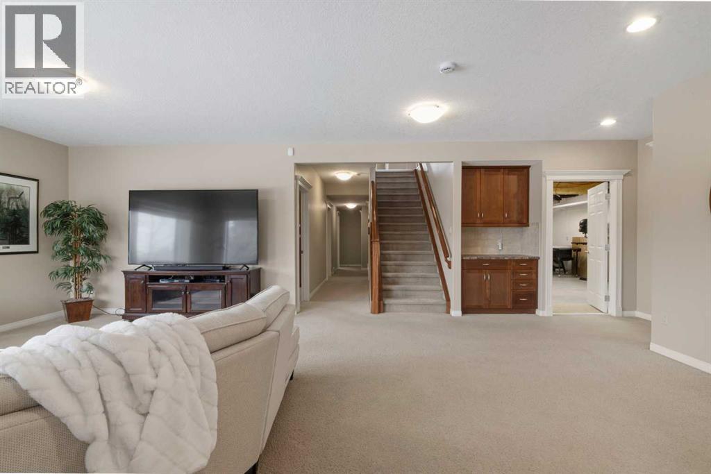 71 Elgin Estates Hill SE, Calgary, Alberta  T2Z 4R1 - Photo 27 - A2292729