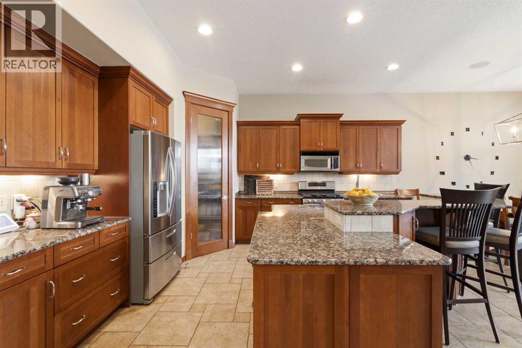 71 Elgin Estates Hill SE, Calgary, Alberta  T2Z 4R1 - Photo 8 - A2292729