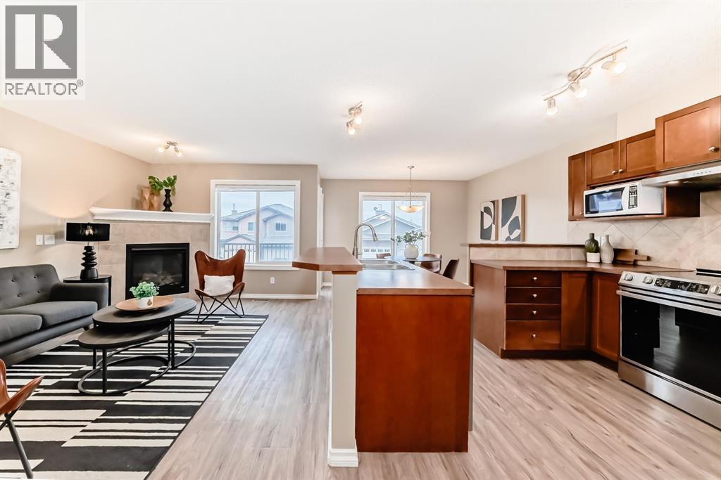 47 Royal Crest Court Nw, Calgary, Alberta  T3G 5W3 - Photo 3 - A2295080