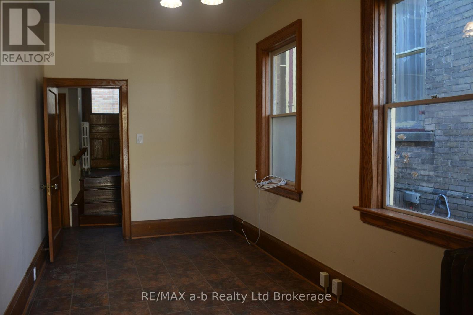 55 King Street W, Ingersoll, Ontario  N5C 2J7 - Photo 18 - X12935266