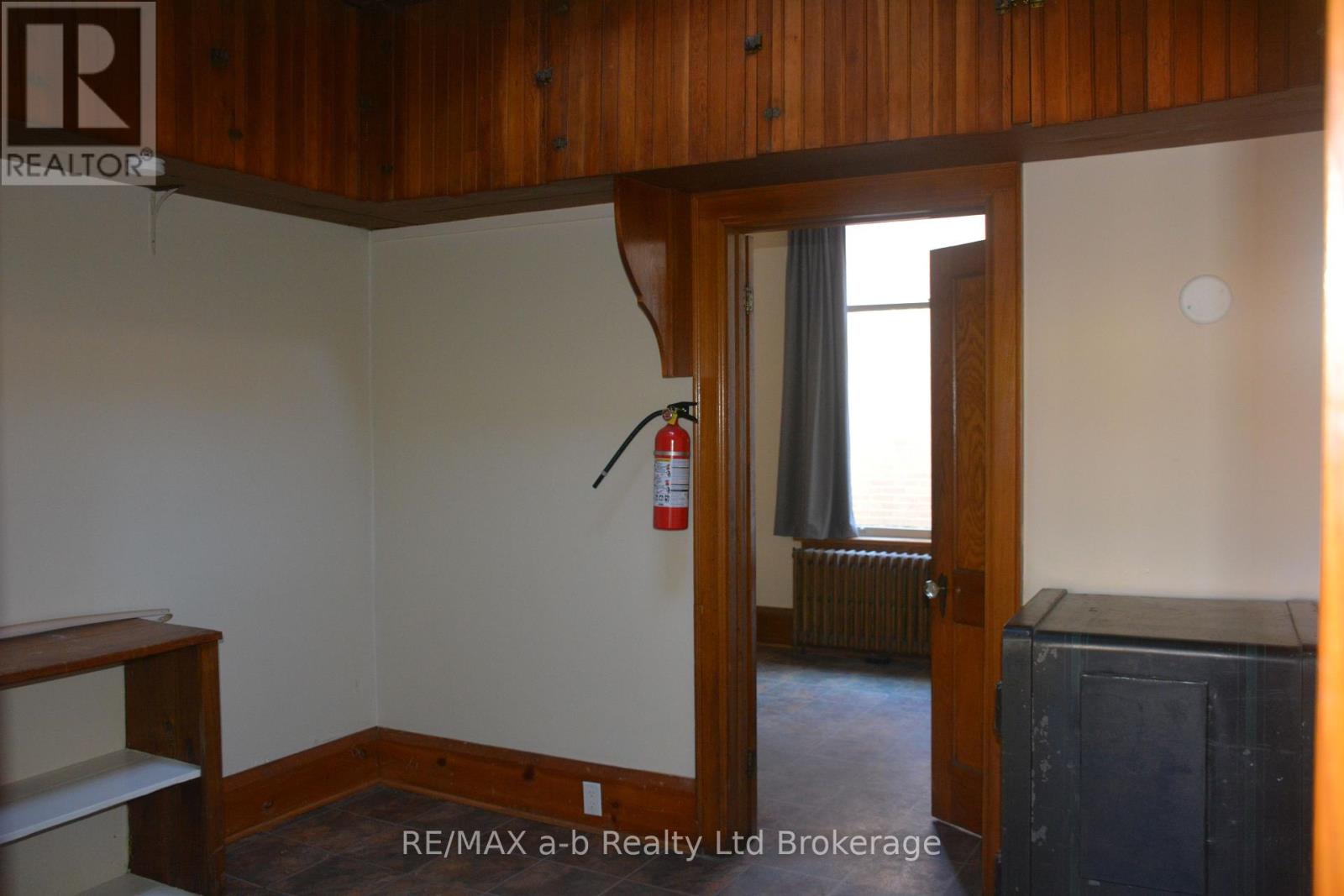 55 King Street W, Ingersoll, Ontario  N5C 2J7 - Photo 9 - X12935266