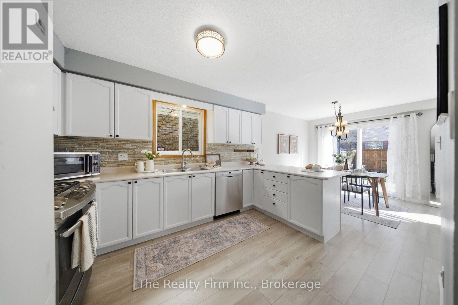 1032 Pearson Drive, Woodstock, Ontario  N4S 8V1 - Photo 12 - X12935514