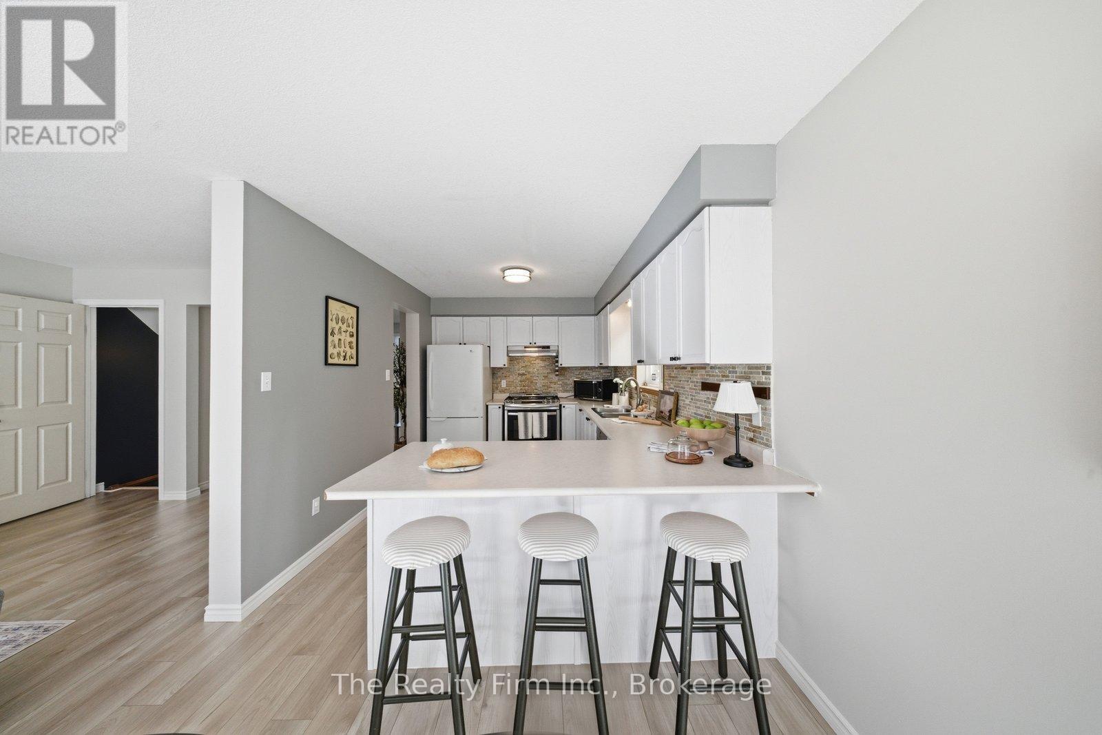 1032 Pearson Drive, Woodstock, Ontario  N4S 8V1 - Photo 16 - X12935514