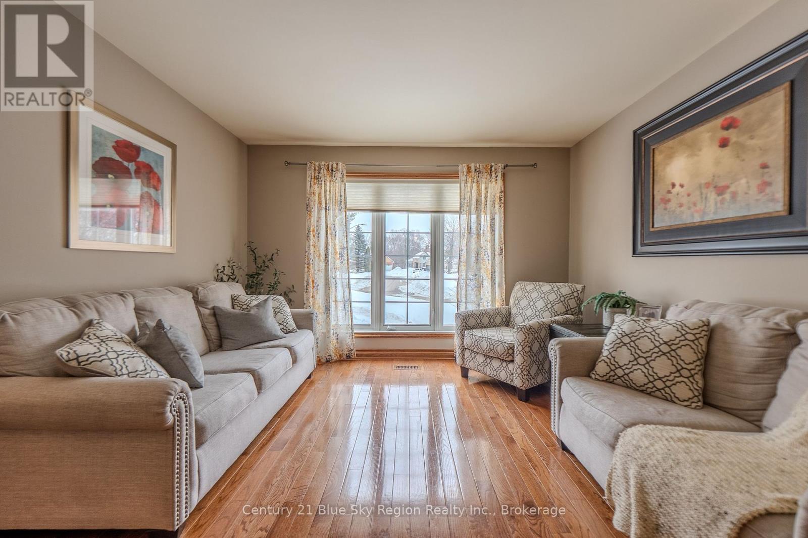 90 Janey Avenue, North Bay, Ontario  P1C 1M6 - Photo 25 - X12935480