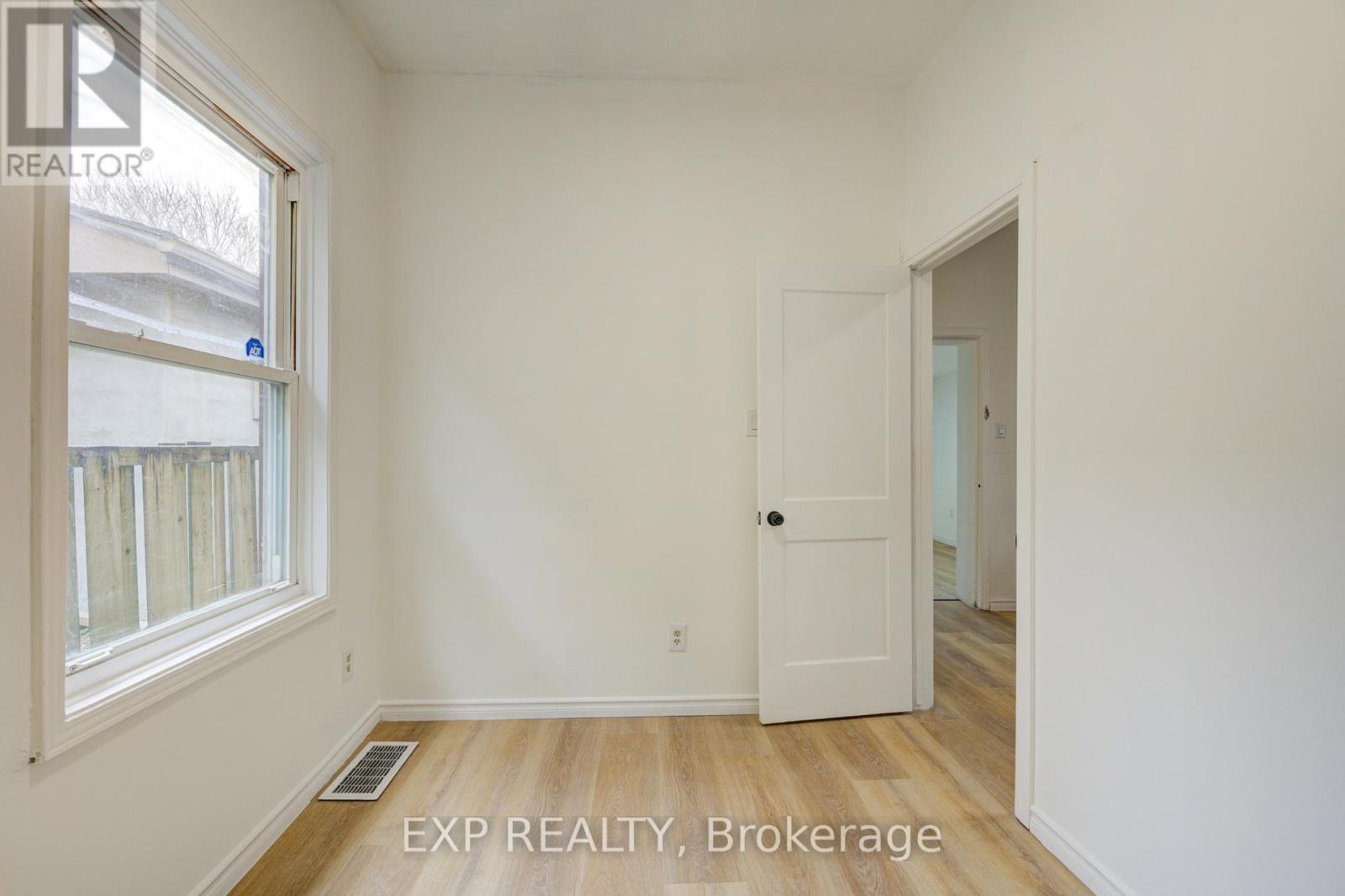 524 Simcoe Street, London East, Ontario  N6B 1K4 - Photo 25 - X12922324