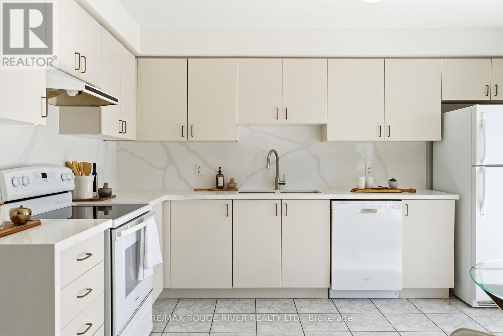 82 Havenwood Place, Whitby, Ontario  L1N 9V7 - Photo 13 - E12935476