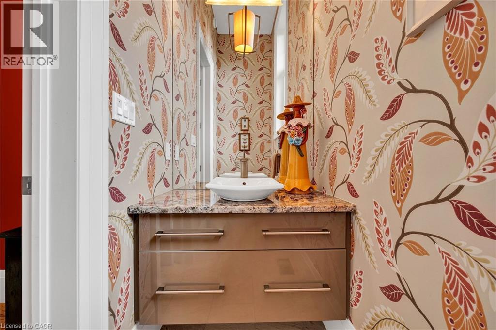 585 Regal Place, Waterloo, Ontario  N2V 2G3 - Photo 26 - 40815343