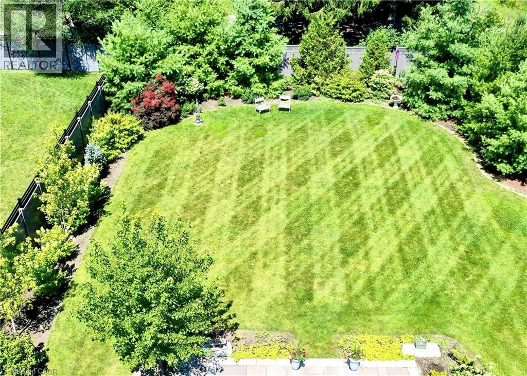 585 Regal Place, Waterloo, Ontario  N2V 2G3 - Photo 39 - 40815343