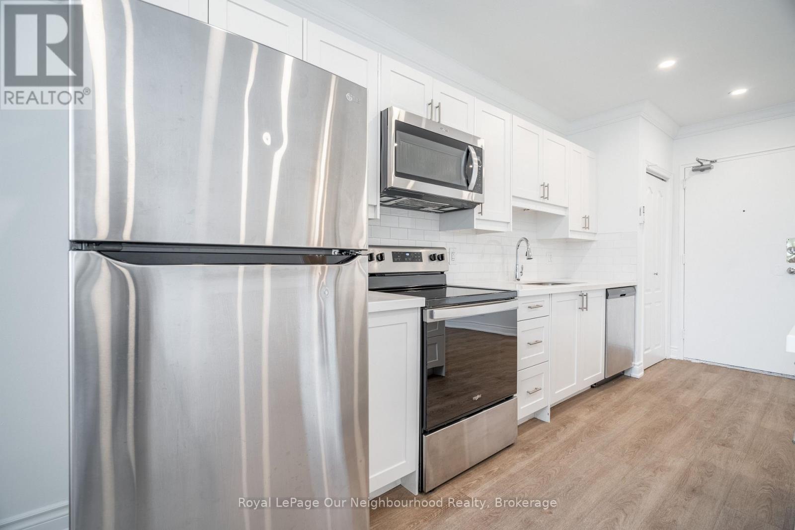 307 - 112 St. Joseph's Drive, Hamilton, Ontario  L8N 2E7 - Photo 10 - X12935278