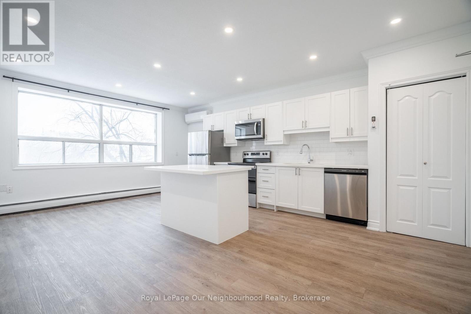 307 - 112 St. Joseph's Drive, Hamilton, Ontario  L8N 2E7 - Photo 4 - X12935278