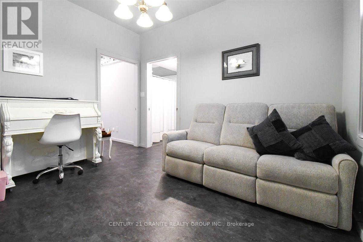 194 Hastings Street N, Bancroft, Ontario  K0L 1C0 - Photo 10 - X12935350