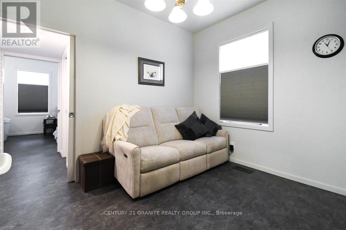 194 Hastings Street N, Bancroft, Ontario  K0L 1C0 - Photo 11 - X12935350