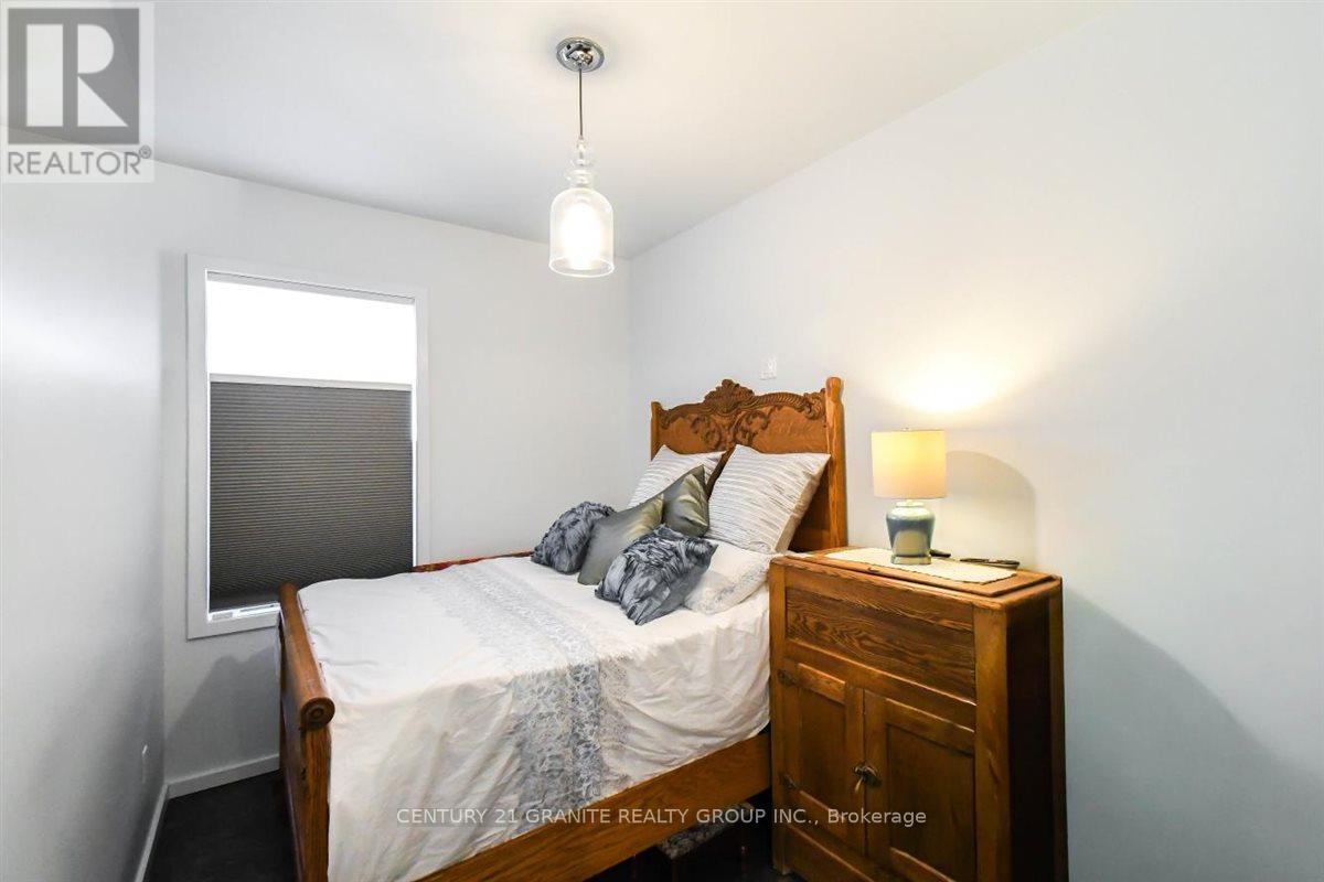 194 Hastings Street N, Bancroft, Ontario  K0L 1C0 - Photo 18 - X12935350