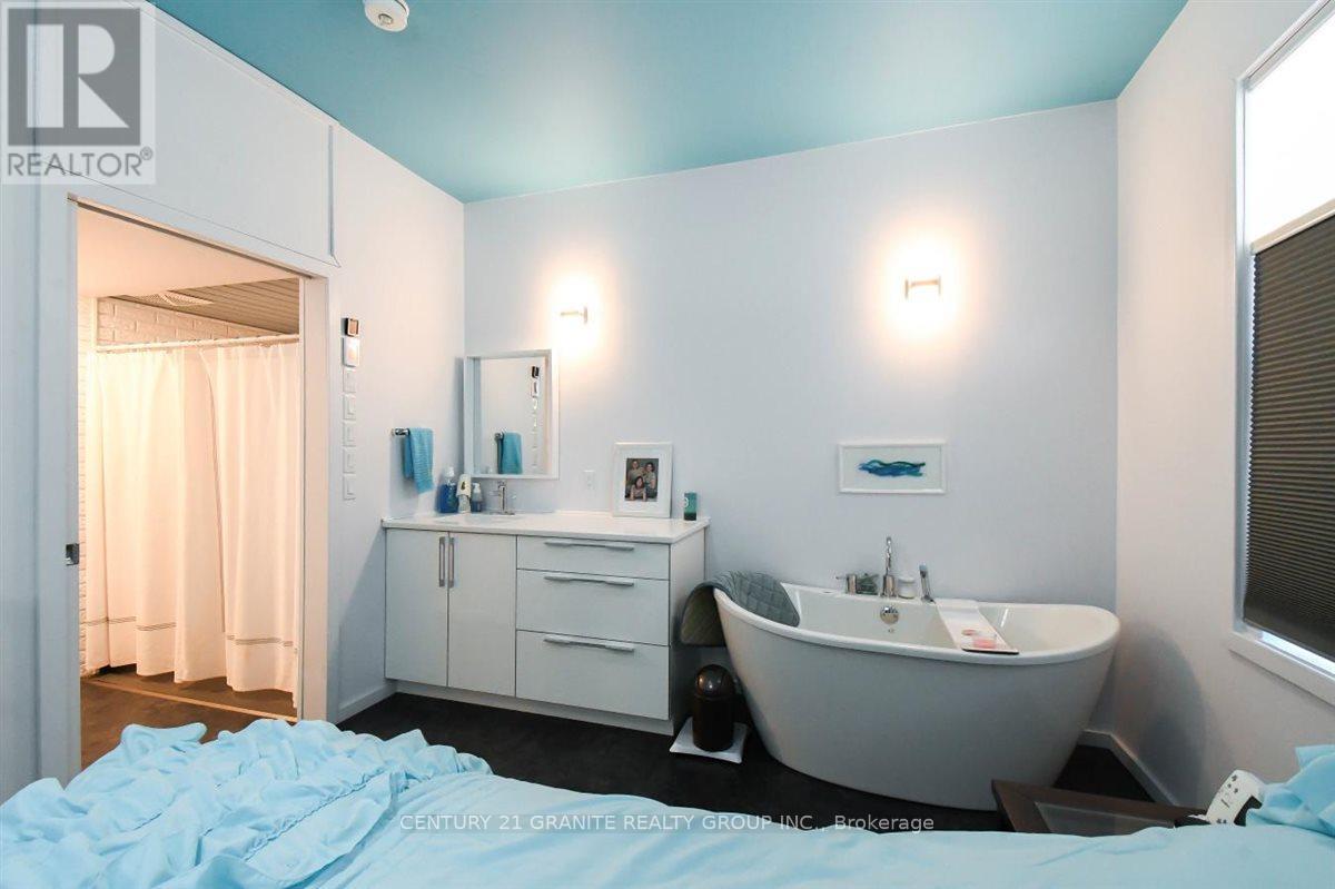 194 Hastings Street N, Bancroft, Ontario  K0L 1C0 - Photo 21 - X12935350