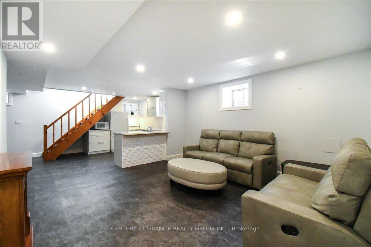 194 Hastings Street N, Bancroft, Ontario  K0L 1C0 - Photo 24 - X12935350