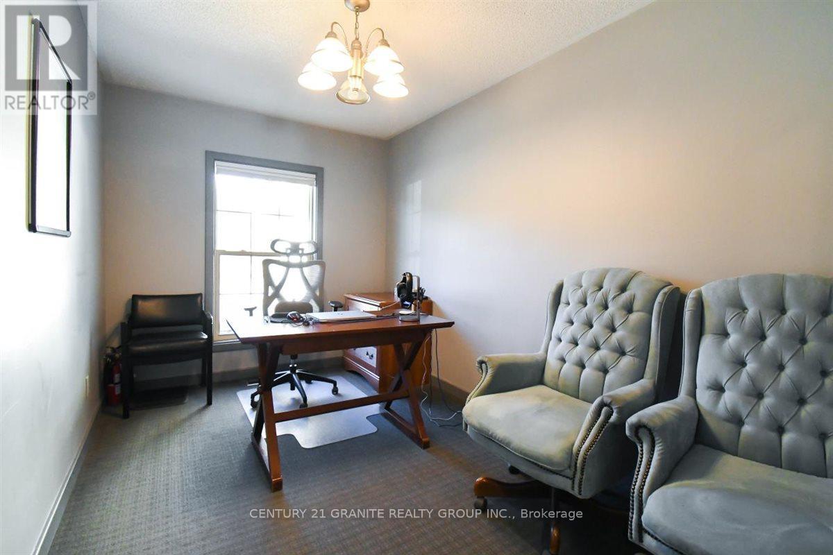 194 Hastings Street N, Bancroft, Ontario  K0L 1C0 - Photo 33 - X12935350