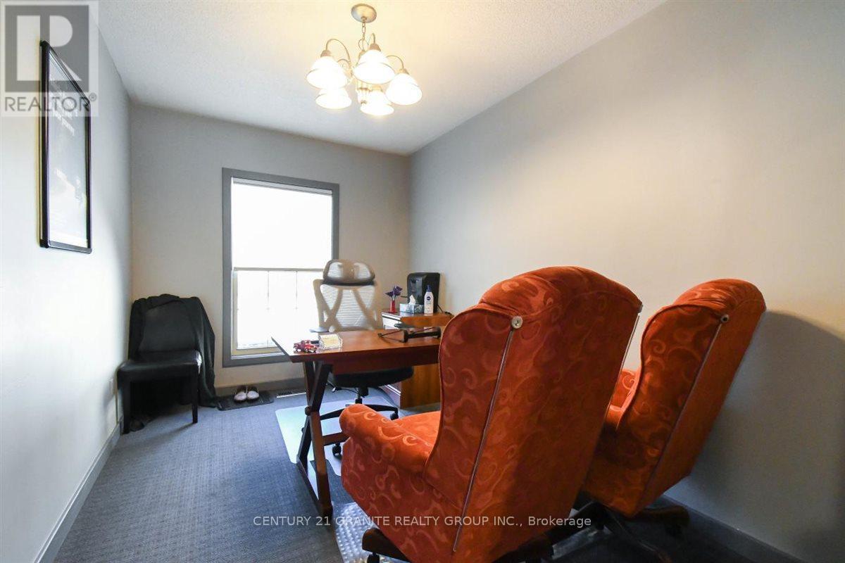 194 Hastings Street N, Bancroft, Ontario  K0L 1C0 - Photo 34 - X12935350