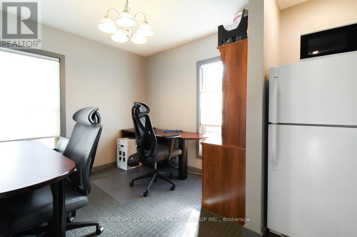 194 Hastings Street N, Bancroft, Ontario  K0L 1C0 - Photo 35 - X12935350