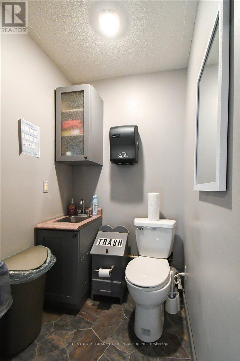 194 Hastings Street N, Bancroft, Ontario  K0L 1C0 - Photo 36 - X12935350