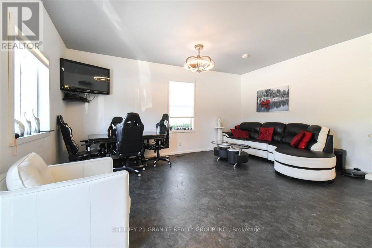 194 Hastings Street N, Bancroft, Ontario  K0L 1C0 - Photo 8 - X12935350