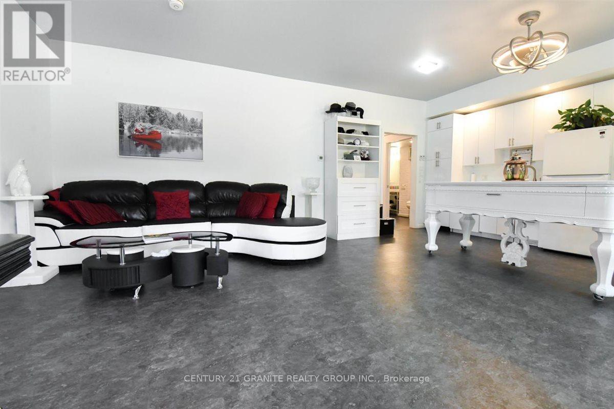 194 Hastings Street N, Bancroft, Ontario  K0L 1C0 - Photo 9 - X12935350