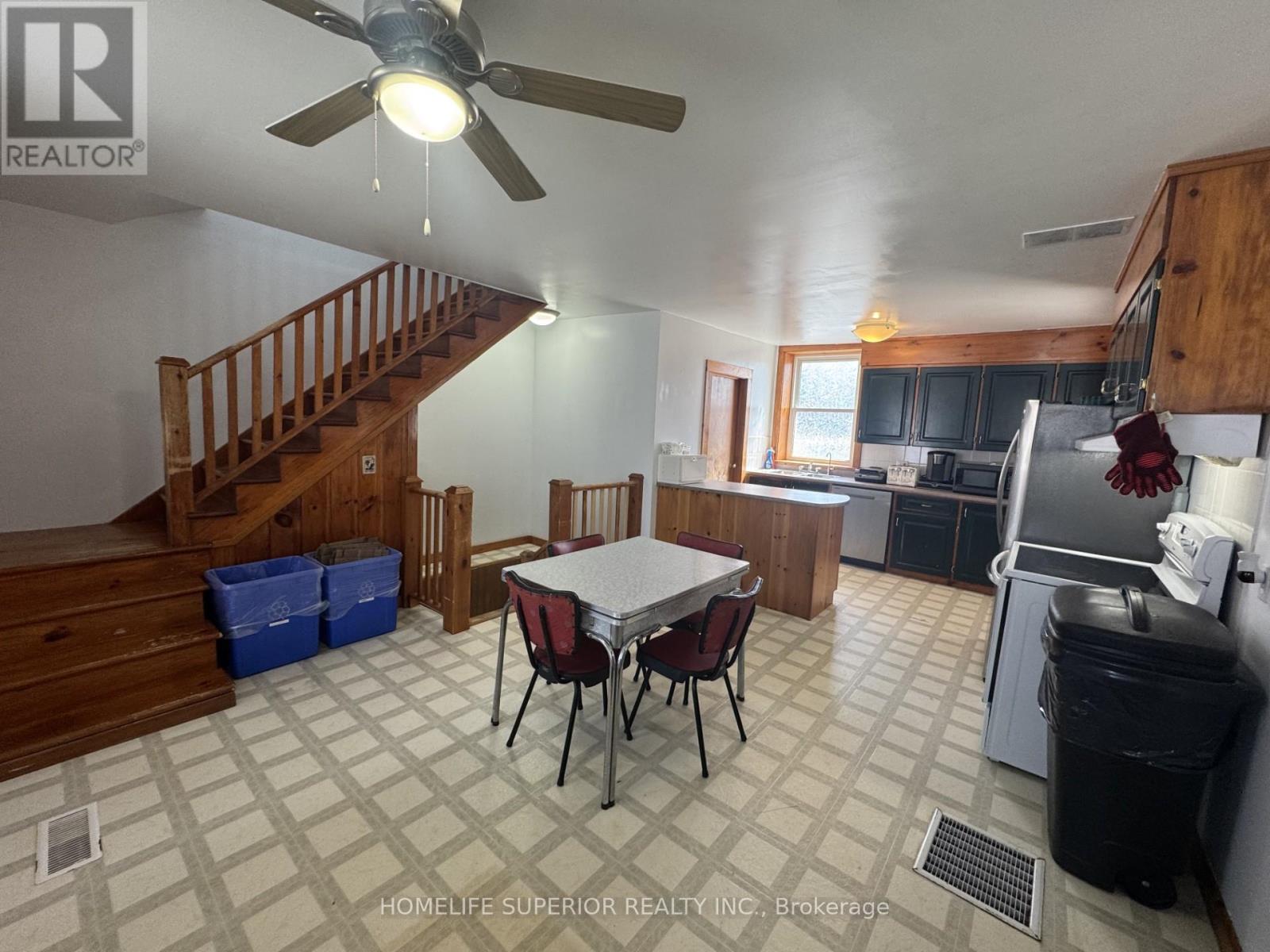 98 Paul Drive, Lanark Highlands, Ontario  K0G 1K0 - Photo 7 - X12935386