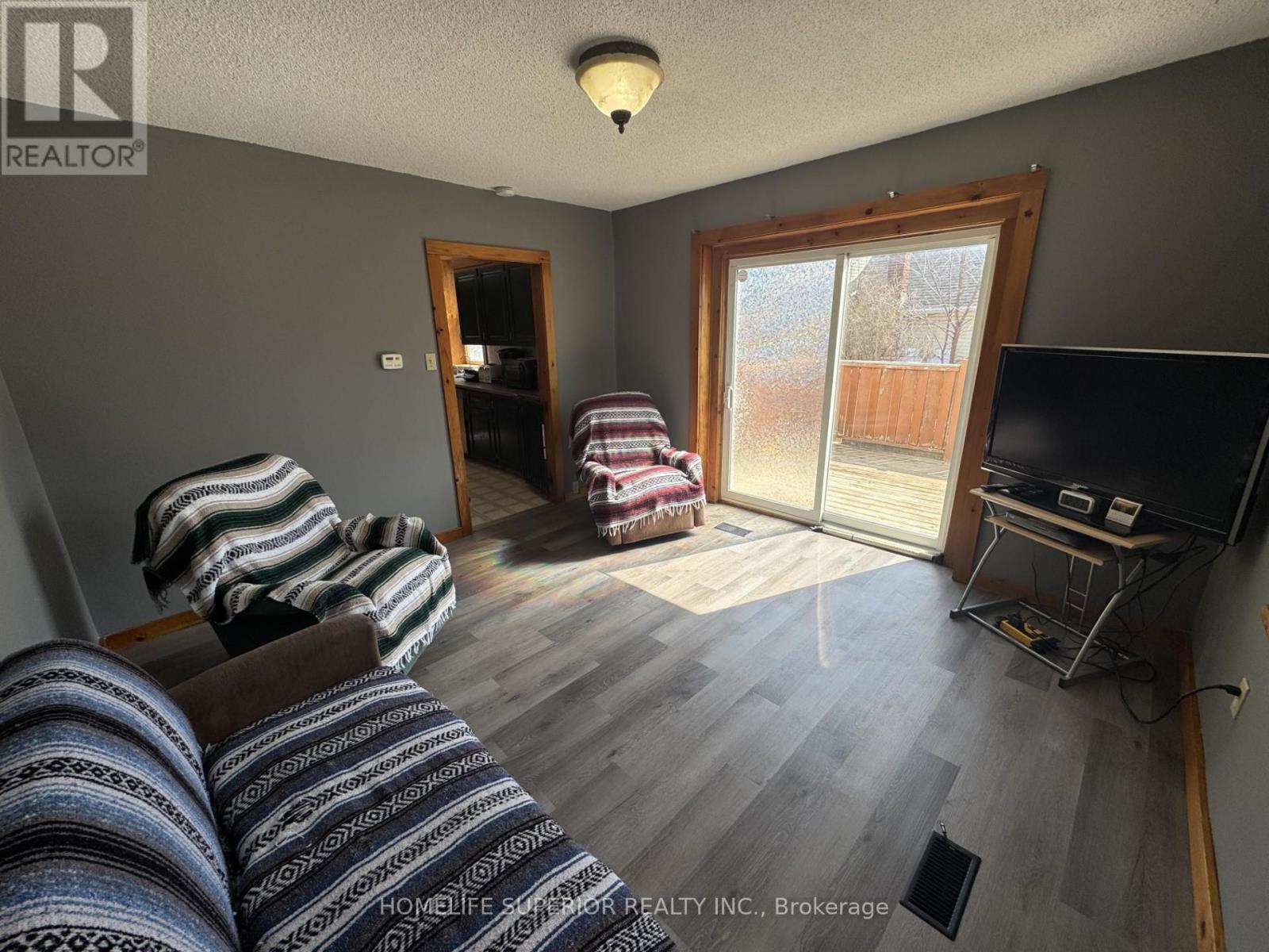 98 Paul Drive, Lanark Highlands, Ontario  K0G 1K0 - Photo 9 - X12935386