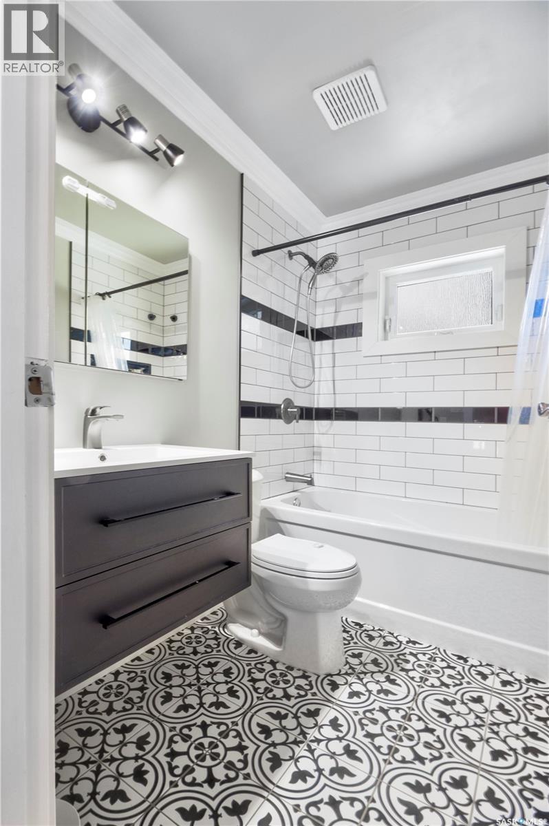 814 Carr Place, Prince Albert, Saskatchewan  S6V 7E1 - Photo 10 - SK031513