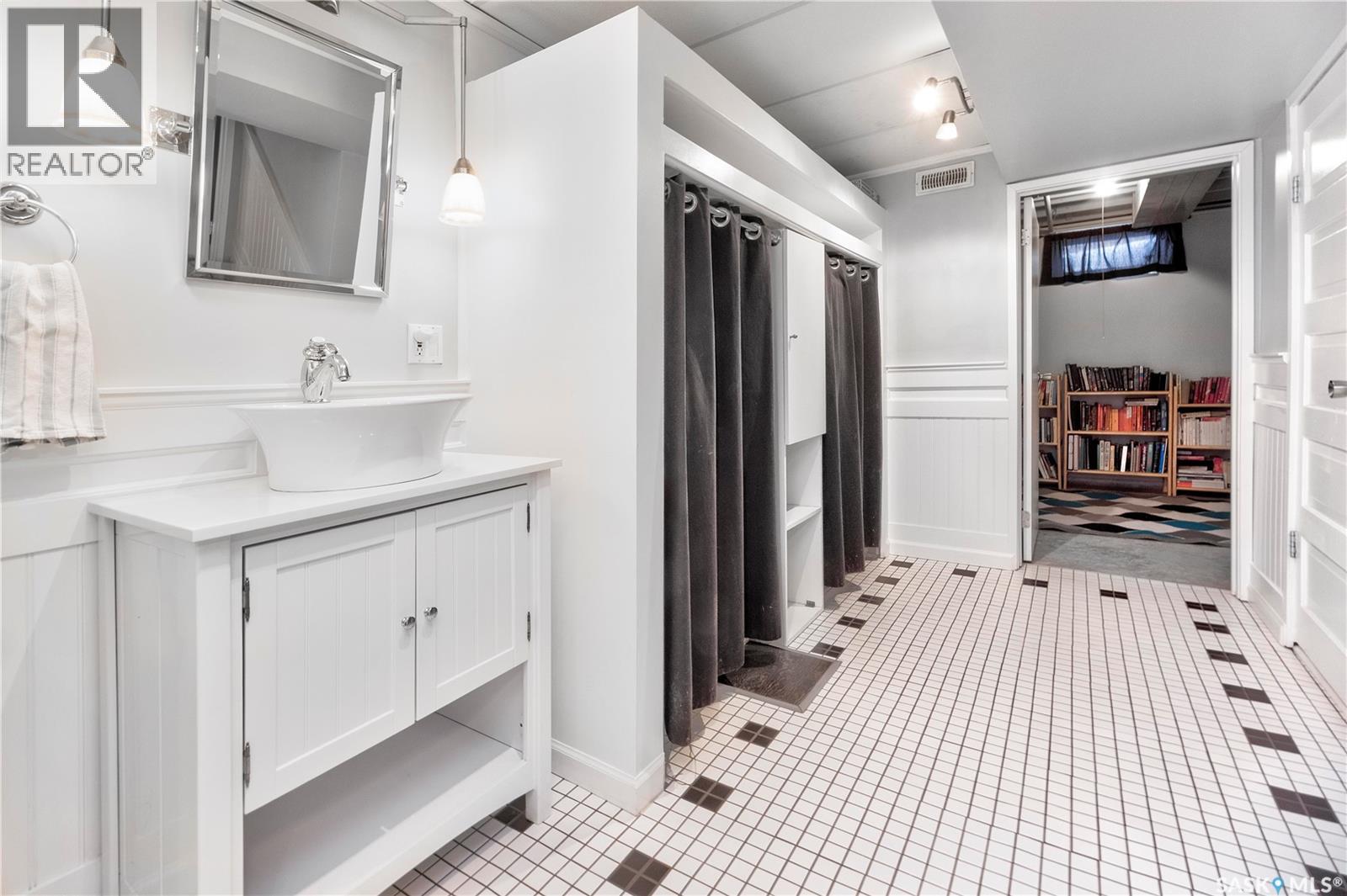 814 Carr Place, Prince Albert, Saskatchewan  S6V 7E1 - Photo 21 - SK031513