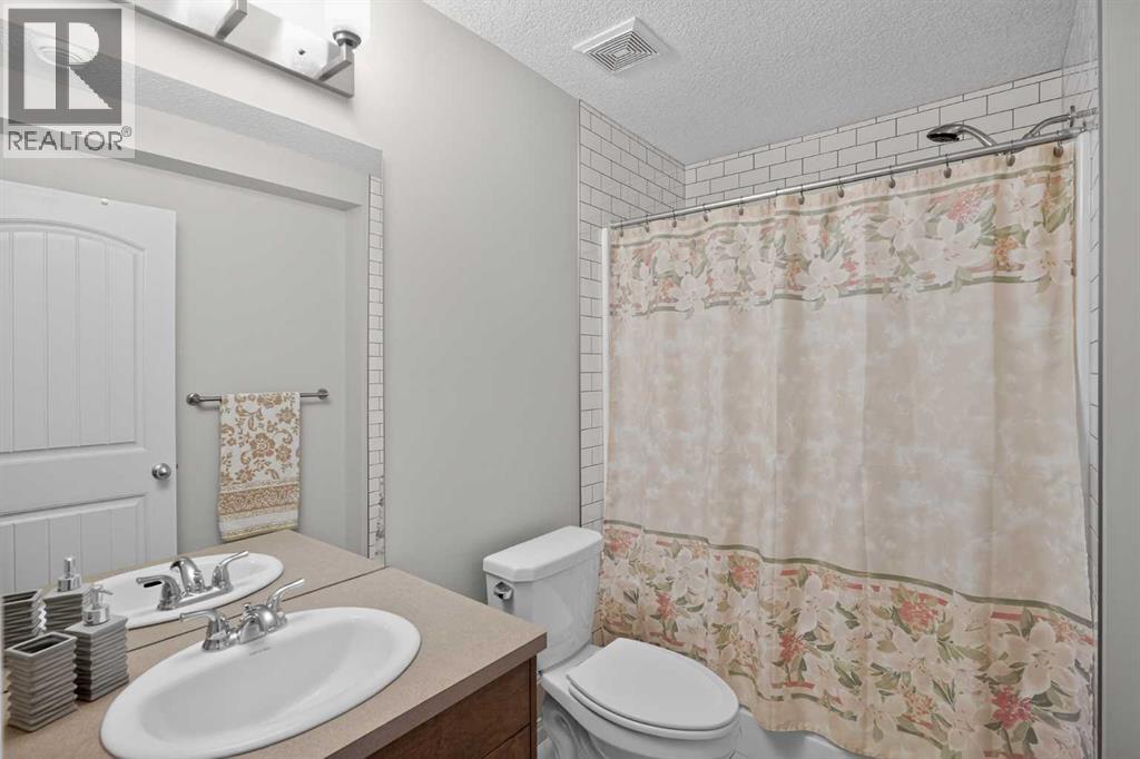 24 Legacy Landing, Calgary, Alberta  T2X 2E5 - Photo 32 - A2294931