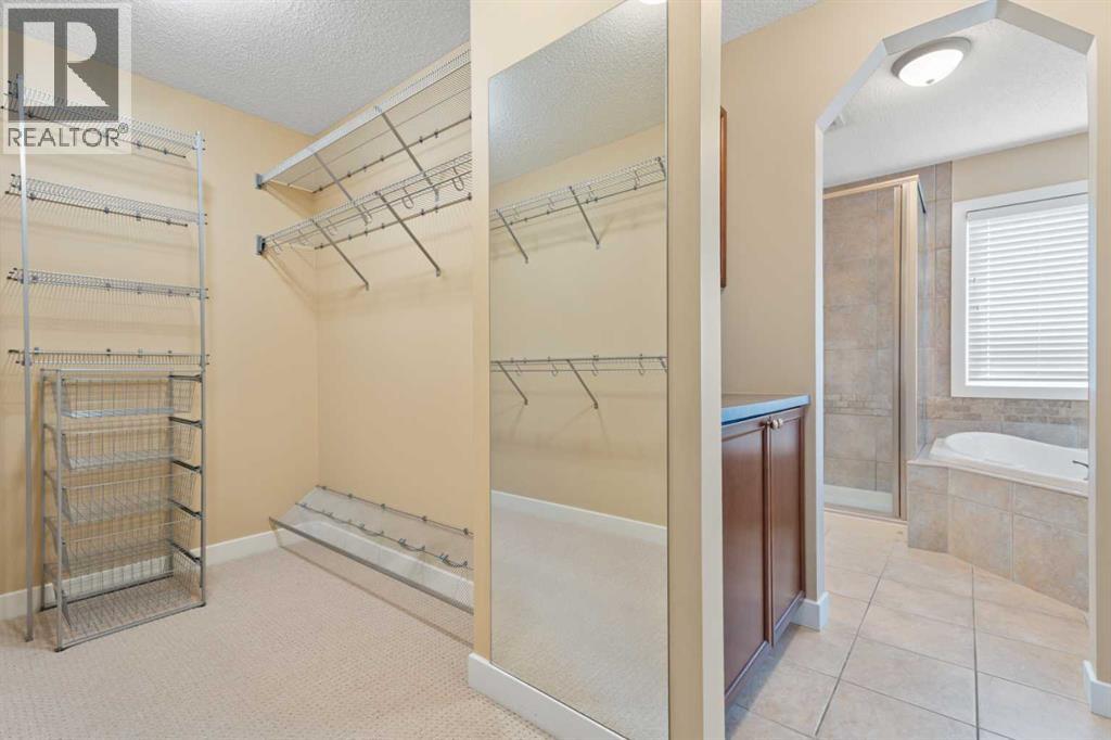 17 Drake Landing Crescent, Okotoks, Alberta  T1S 0C1 - Photo 33 - A2295303