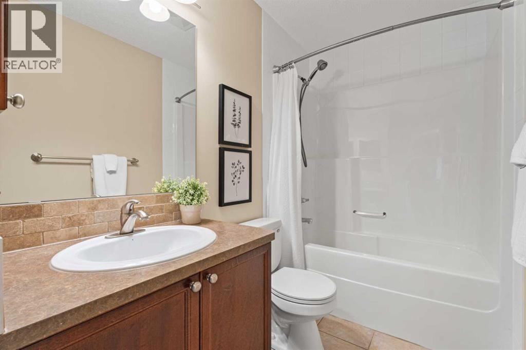 17 Drake Landing Crescent, Okotoks, Alberta  T1S 0C1 - Photo 27 - A2295303