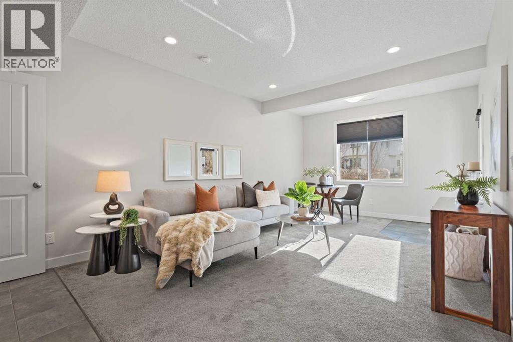 17 Drake Landing Crescent, Okotoks, Alberta  T1S 0C1 - Photo 38 - A2295303