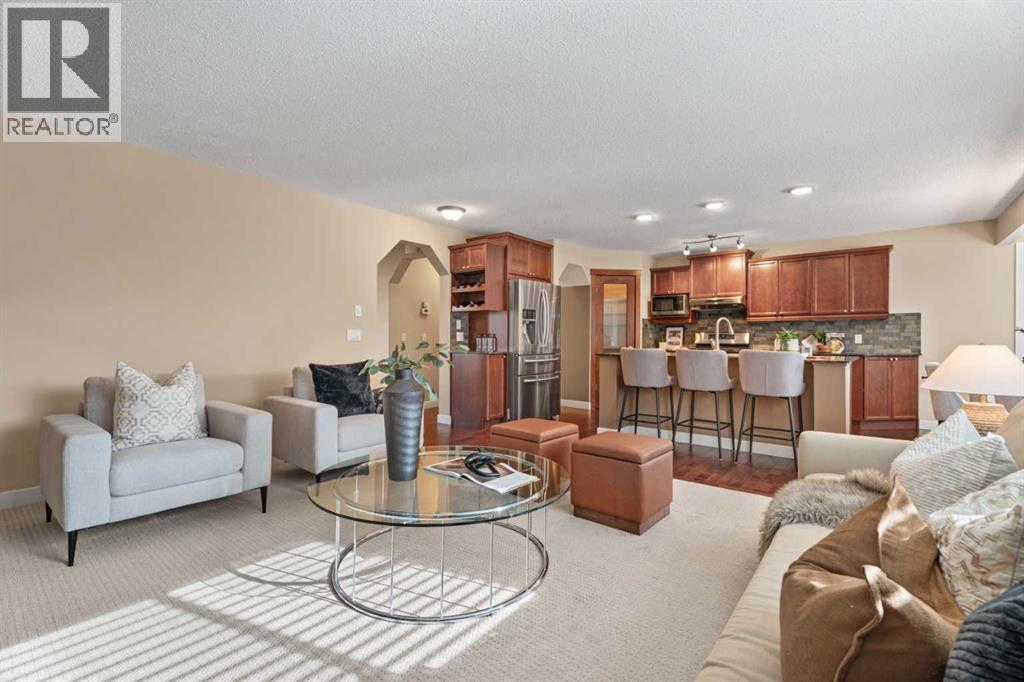 17 Drake Landing Crescent, Okotoks, Alberta  T1S 0C1 - Photo 7 - A2295303