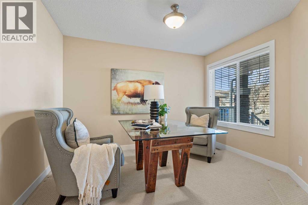 17 Drake Landing Crescent, Okotoks, Alberta  T1S 0C1 - Photo 3 - A2295303