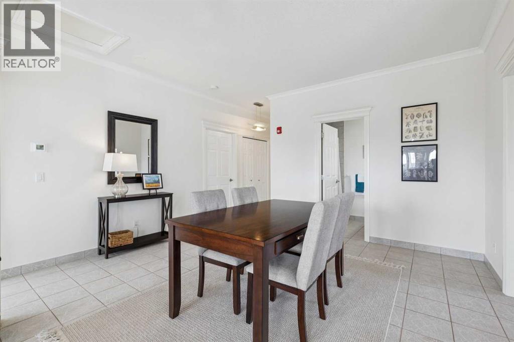 301, 7 Lineham Avenue, Okotoks, Alberta  T1S 1Z2 - Photo 3 - A2296006