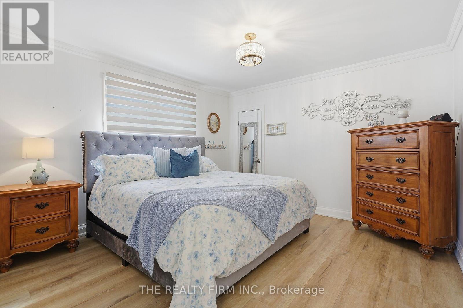 362 Ridout Street S, London South, Ontario  N6C 3Z5 - Photo 15 - X12935324