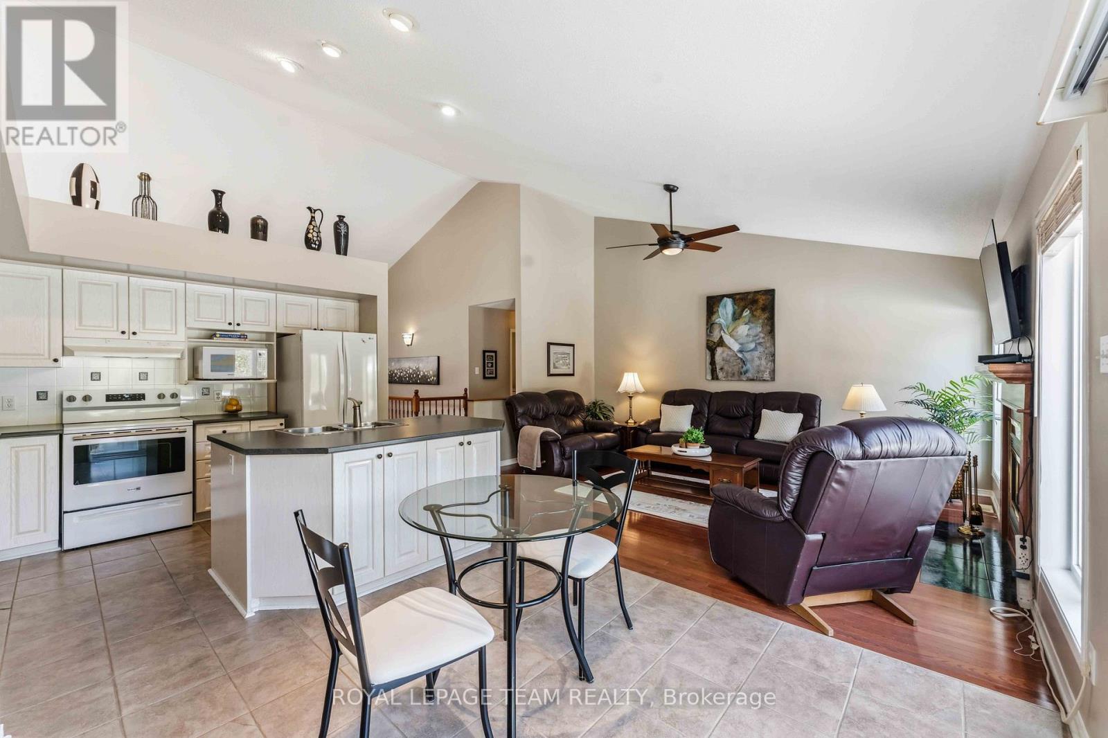 45 Burnstead Crescent, Ottawa, Ontario  K2M 2T4 - Photo 16 - X12935236